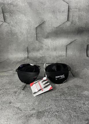 Сонцезахисні чоловічі окуляри