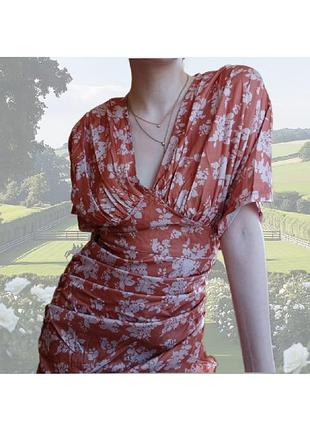 Плаття prettylittlething з квітковим принтом у стилі 40-50их колір caribbean coral