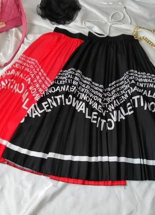 Літня спідниця пліссе в складку з легкої струминної тканини відомий принт