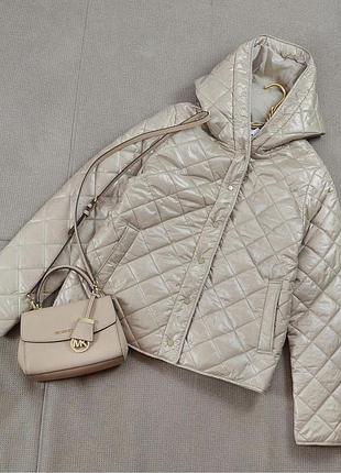 Весняна куртка