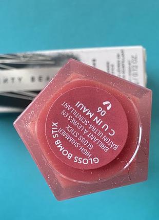 Бальзам Fenty beauty gloss bomb universal lip luminizer fenty glow 01 stix high-shine gloss stick