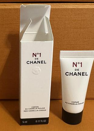 ♥️відновлюючий крем для обличчя
chanel n1 de chanel red camellia rich revitalizing cream, оригінал♥️