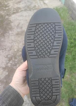 Продам босоножки 5