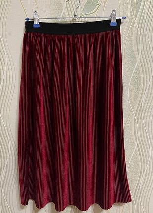 Спідниця міді