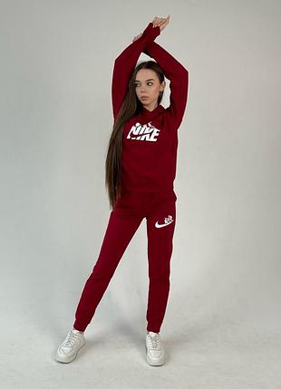 Жіночий спортивний костюм nike
