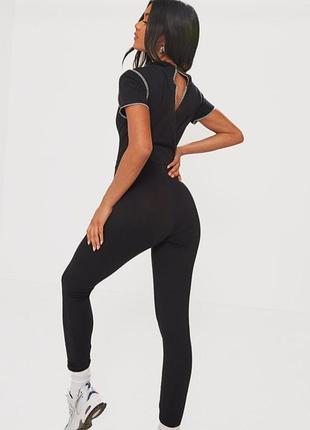 Комбінезон чорний зі швами prettylittlething