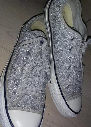 Converse - низкие кеды светло-серого с металликом цвета р. 39 (24,5 см)