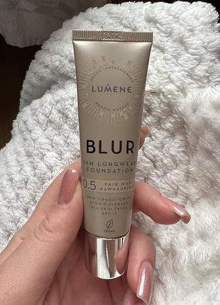 Тональный крем lumene blur  в оттенке 0,5