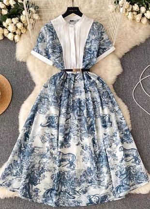 Сукня-міді  з блакитним принтом, елеганте плаття в стилі ді°р, блакитна нарядна сукня вільного крою
