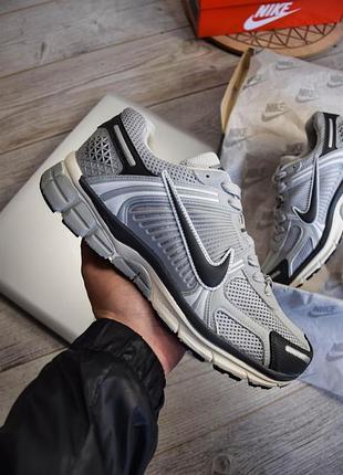 Чоловічі кросівки   nike vomero 5