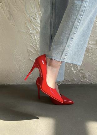 Туфлі човники червоні лакові на підборах жіночі весна осінь