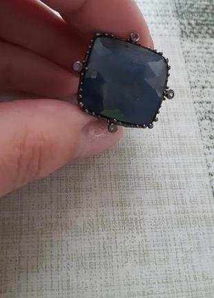 Каблучка ручної роботи зі срібла 925 проби з сапфіром та аметистами