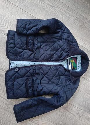 Куртка детская
носила девочка стан очень хорош
стильно смотрится