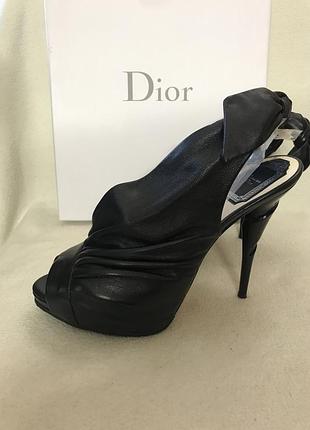 Босоніжки жіночі