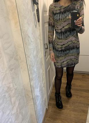 Сукня плаття на підкладці