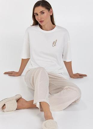 Гарненька піжамка ellen