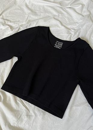 Базовий чорний топ