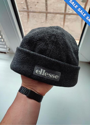 Ellesse оригинальная мужская шапка бини на среднюю голову с нашивками сзади и спереди