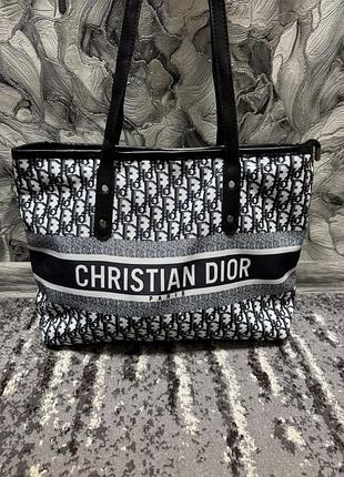 Монограмна сумка dior