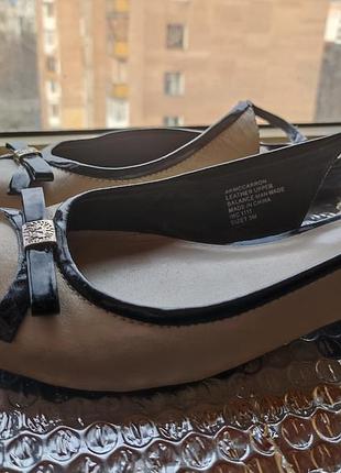 Босоножки  дівчині anna klein р. 37,сша