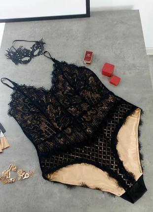 Красивый черный кружевной боди boohoo3 фото