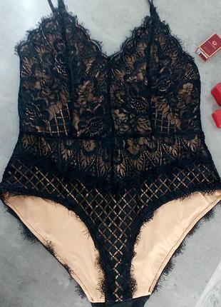 Красивый черный кружевной боди boohoo4 фото