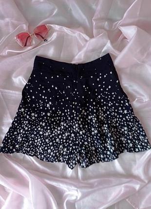 Красивая юбка-шорты в принт звезд zara