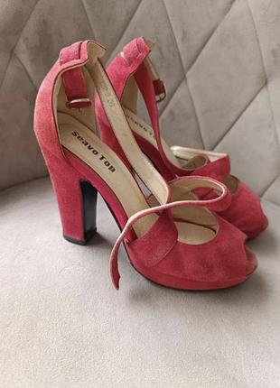 Босоножки босоніжки на каблуку каблук каблучке червоні замша замшеві літо лето