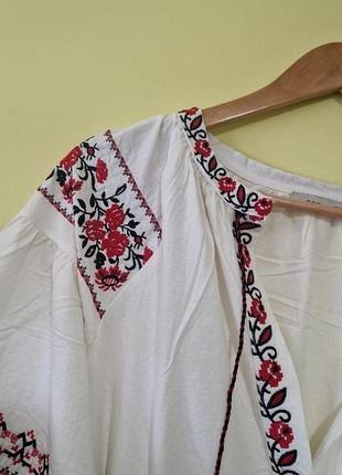 Колоритна сукня міді з вишивкою та поясом, українська сукня вишиванка, етно плаття міді