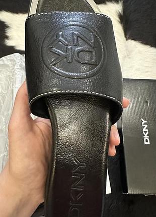 Жіночі шкіряні шльопанці на 38-38,5 розмір dkny