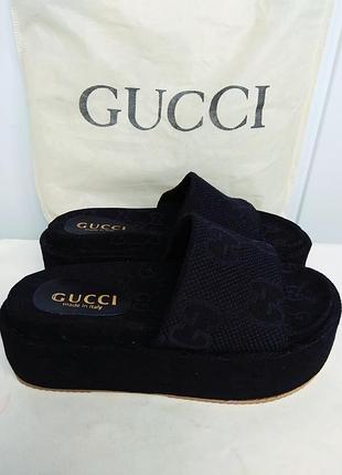 Жіночі шльопанці на платформі gucci чорного кольору