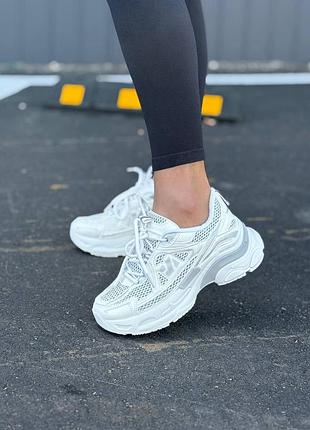 Женские кроссовки демисизон
