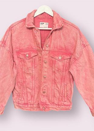 Рожева куртка з деніму stradivarius