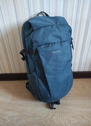 Фирменный большой спортивный рюкзак quechua  от decathlon, 20 l.