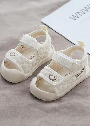 Дитячі сандалики босоніжки