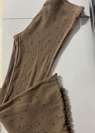 В гарному стані штани -кльош