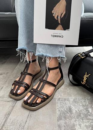 Босоножки женские кожаные на плоской подошве, трендовые сандалии, шоколадные коричневые