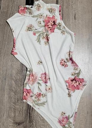 Белое боди в рубчик с цветочным принтом new look