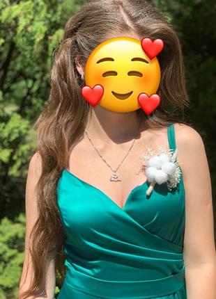 Сукня підійде на будь яку урочисту подію )
