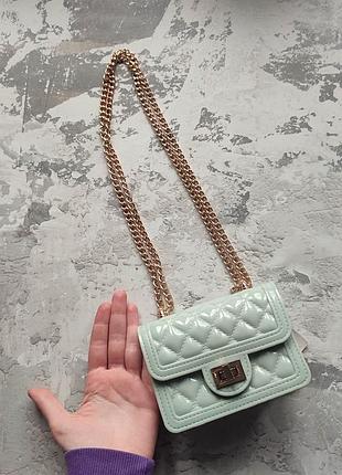Маленькая детская сумочка на цепочке shein