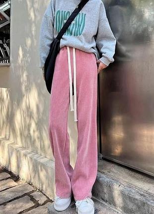 Розовые брюки летние