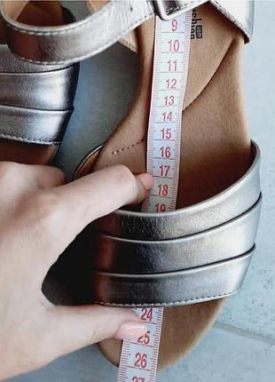 Кожаные босоножки clarks7 фото