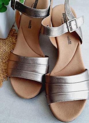 Кожаные босоножки clarks