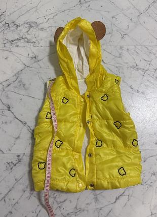 Жилетка на малюка жовтого кольору