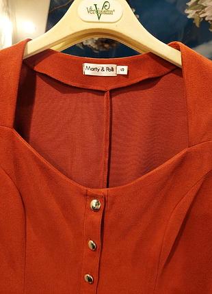 Платье красное