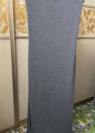 Плаття довге з розрізом