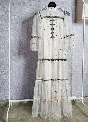 Роскошное платье с подкладкой