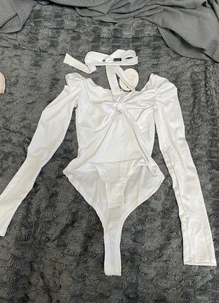 Боди новое с завязкой на шею