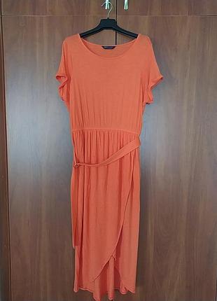 Платье известного бренда