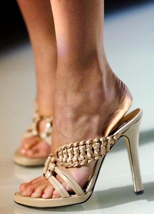 Versace оригінал шкіряні шлепки шльопанці сабо р.37